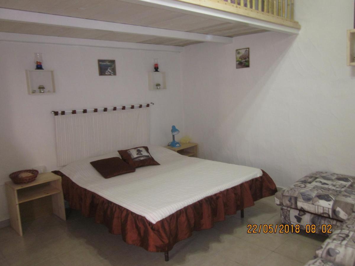 The Square Apartment Орозеи Екстериор снимка