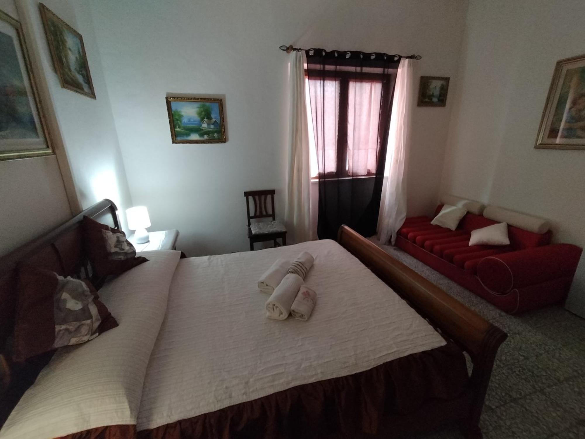 The Square Apartment Орозеи Екстериор снимка